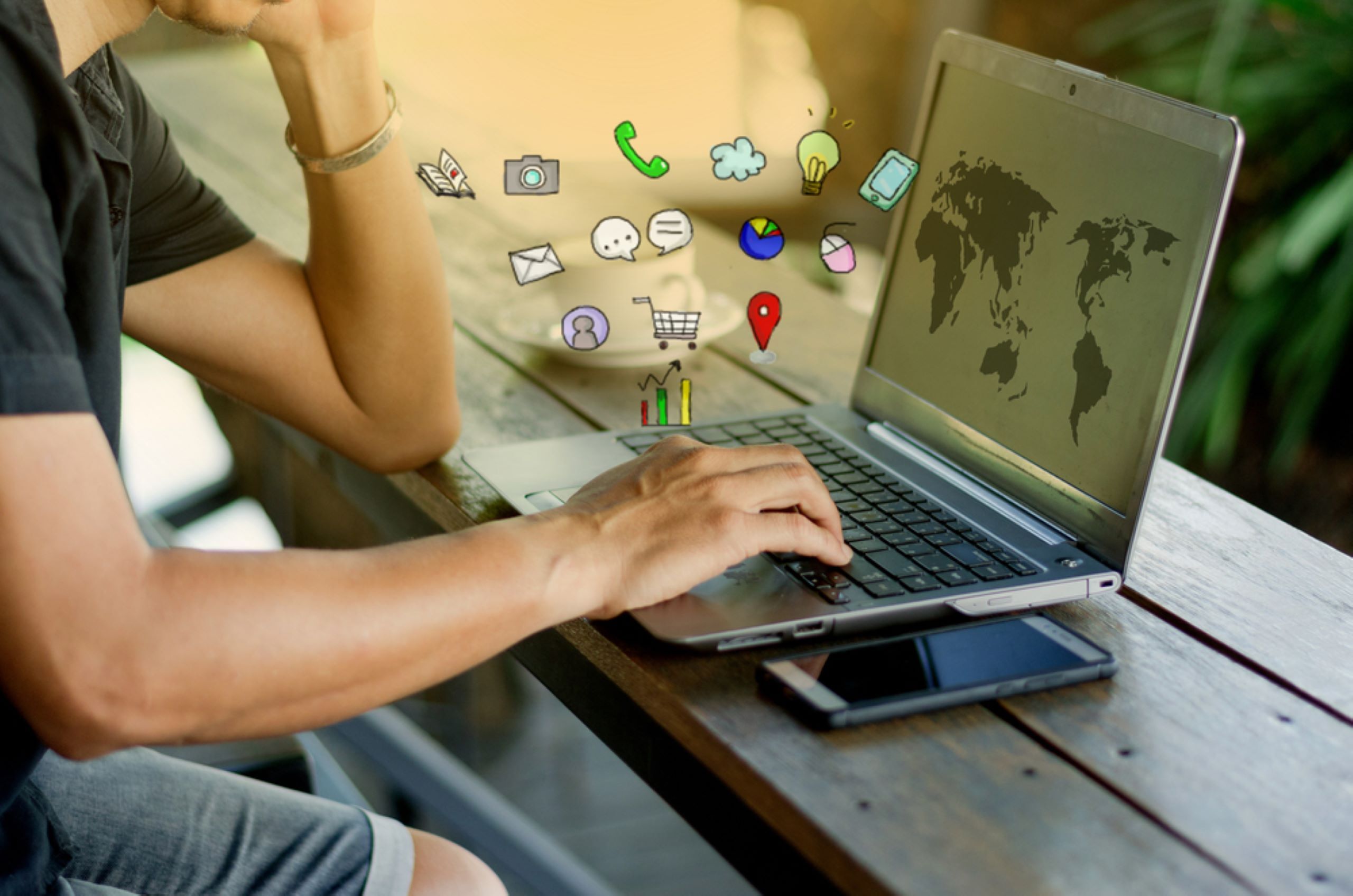 11 Tech Tools You Need as a Digital Nomad