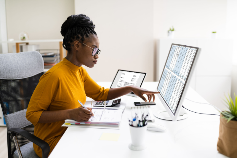 7 Ways AI Can Help Your Small Business Be More Organized