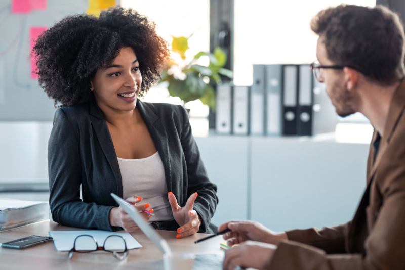 How an Employer of Record Helps Reduce Compliance Risks