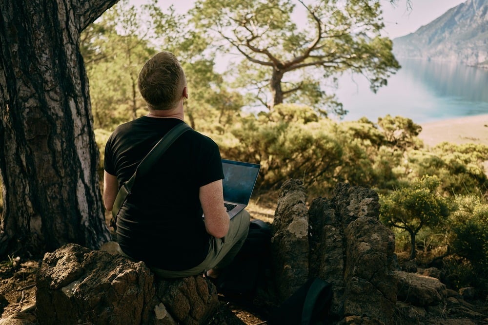 6 Challenges of the Digital Nomad Lifestyle and How to Overcome Them
