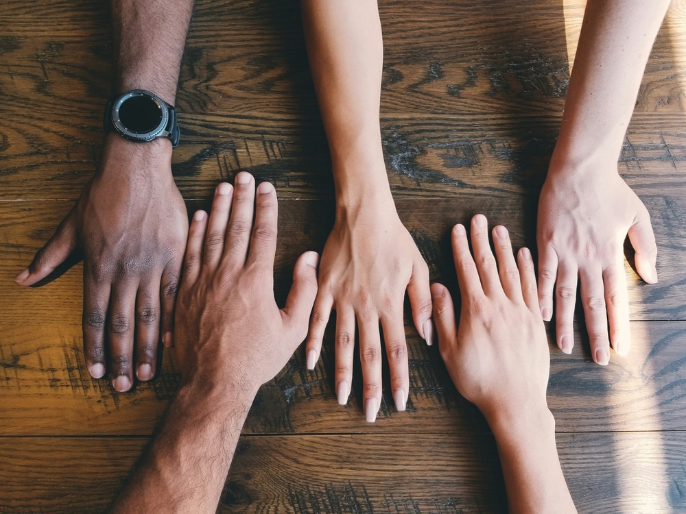 How to Collaborate With Independent Contractors (5 Key Strategies)