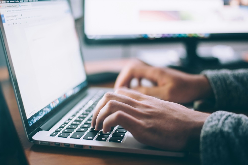 How is Artificial Intelligence Impacting Independent Work?