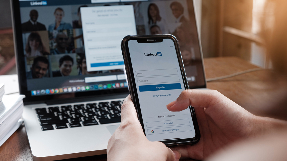 How to Optimize Your LinkedIn Profile If You're Self-Employed