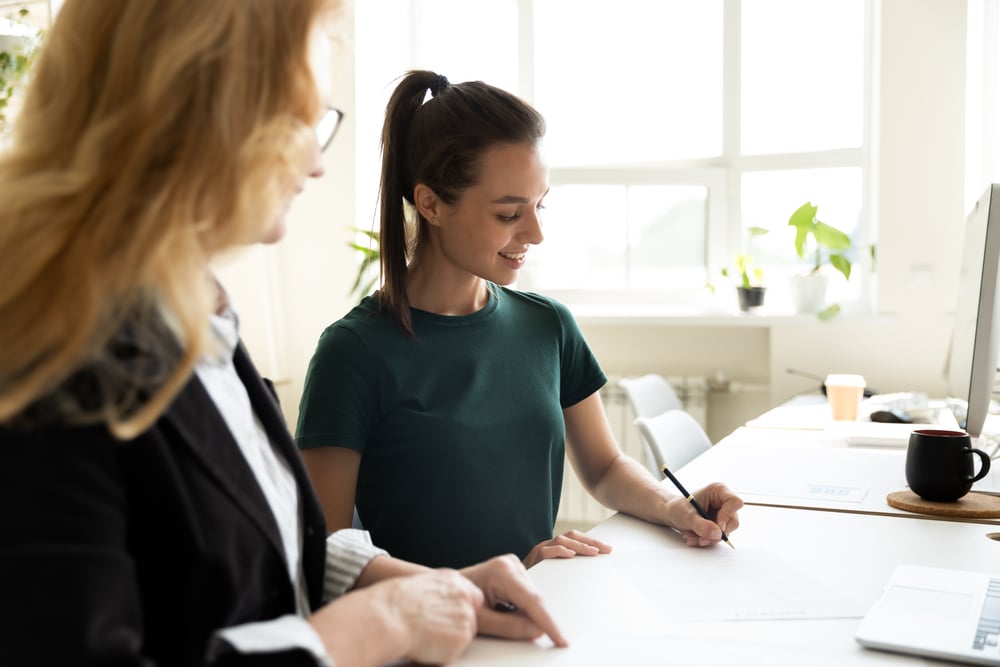 How to Show Your Company Values Independent Contractors (7 Channels)