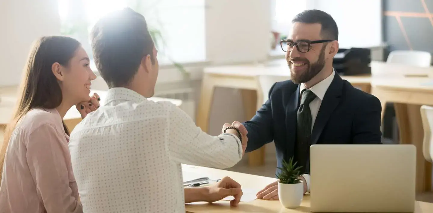 Mid-Size American Bank with Locations Across the US Optimizes their Workforce through Direct Sourcing